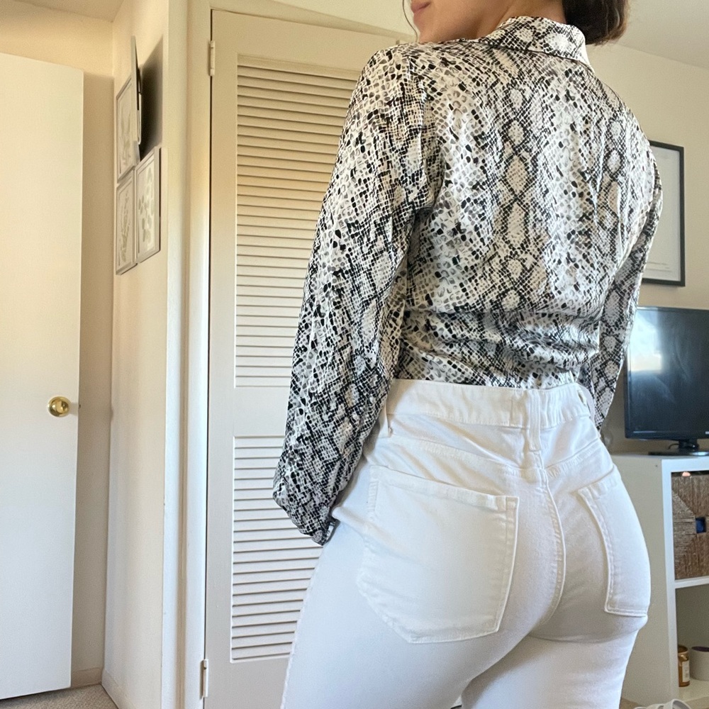 Good American blouse! - Picture 2 of 4